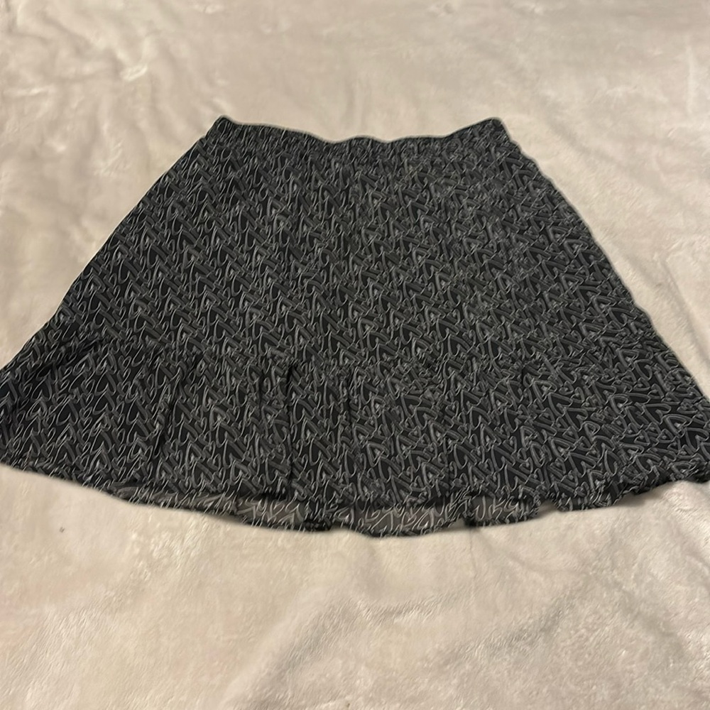 Women’s LOFT size Medium tiered skirt